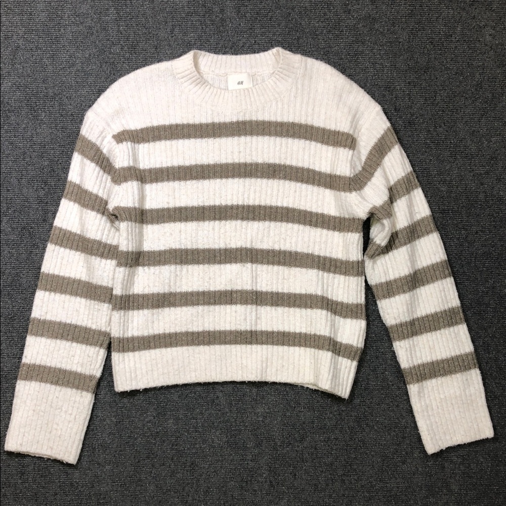 H&M Cream and Tan Striped Sweater (T3)